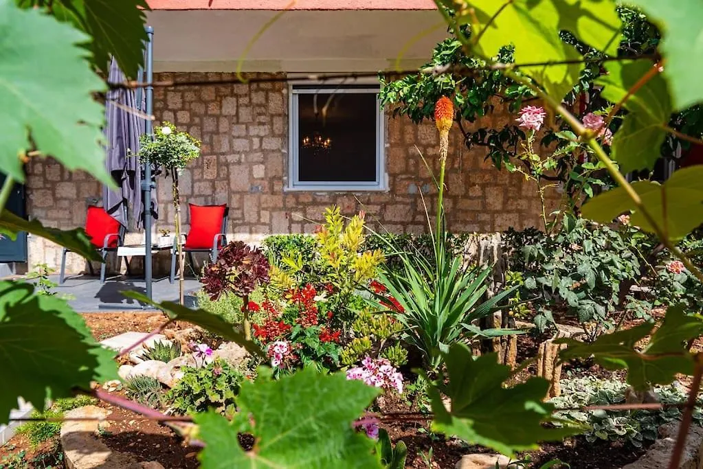 Luxury Modern Condo With Garden Near Old Town Zadar Croatia