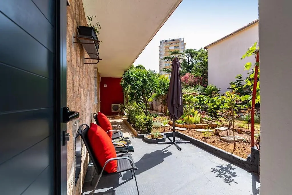 Luxury Modern Condo With Garden Near Old Town Zadar 0*,